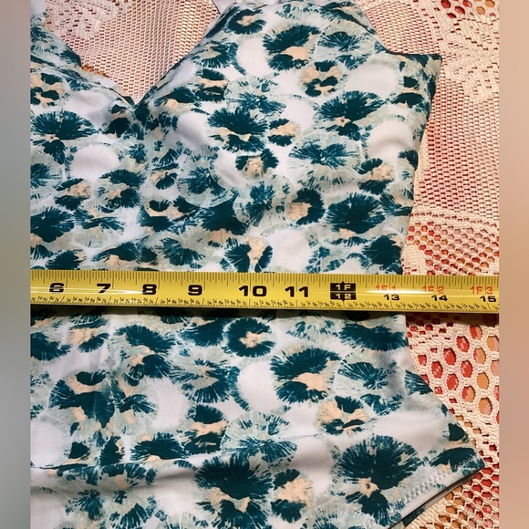 NEW SHEIN SWIMSUIT ONE PIECE - Picture 8 of 15